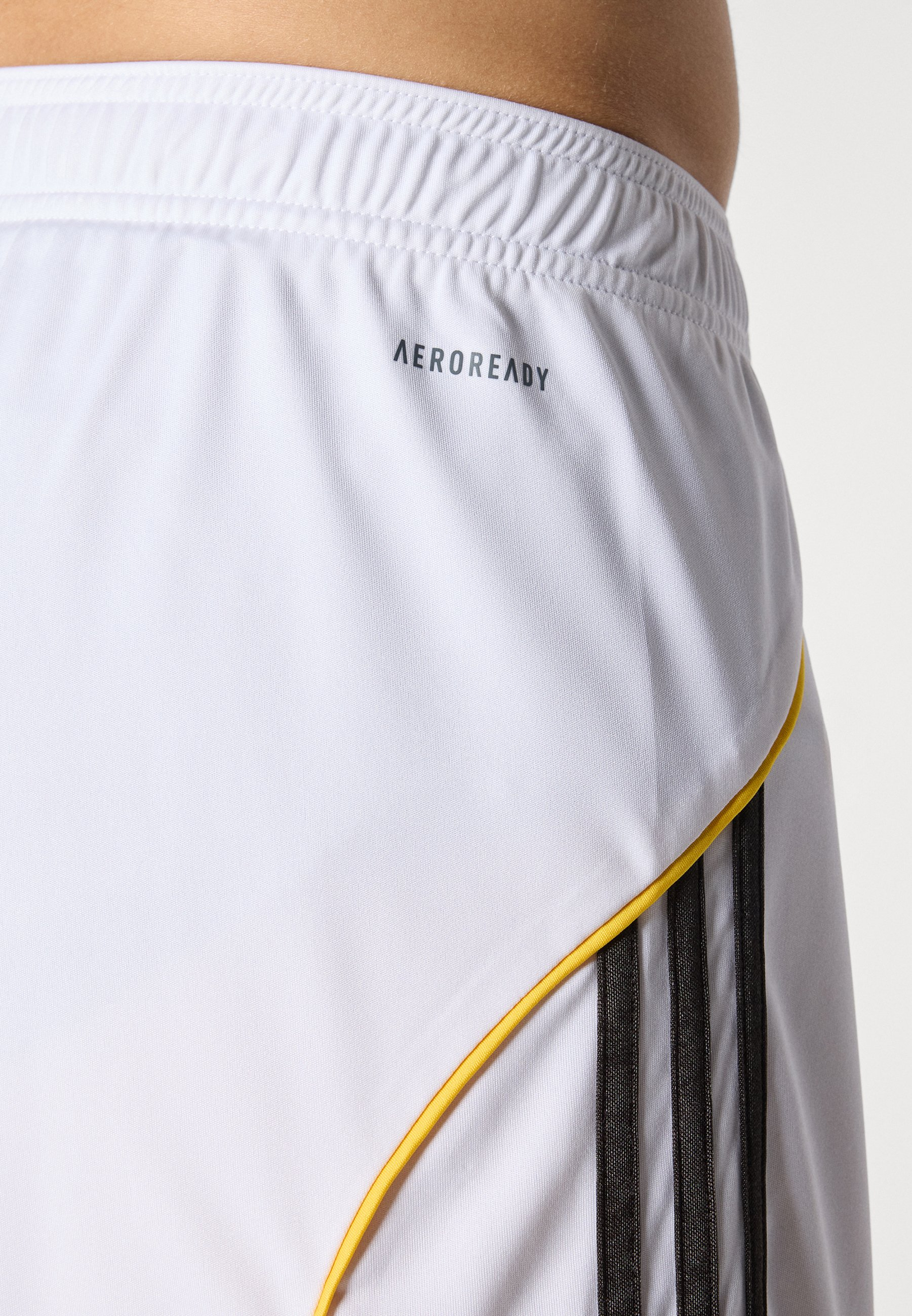 SHORTS - REAL MADRID